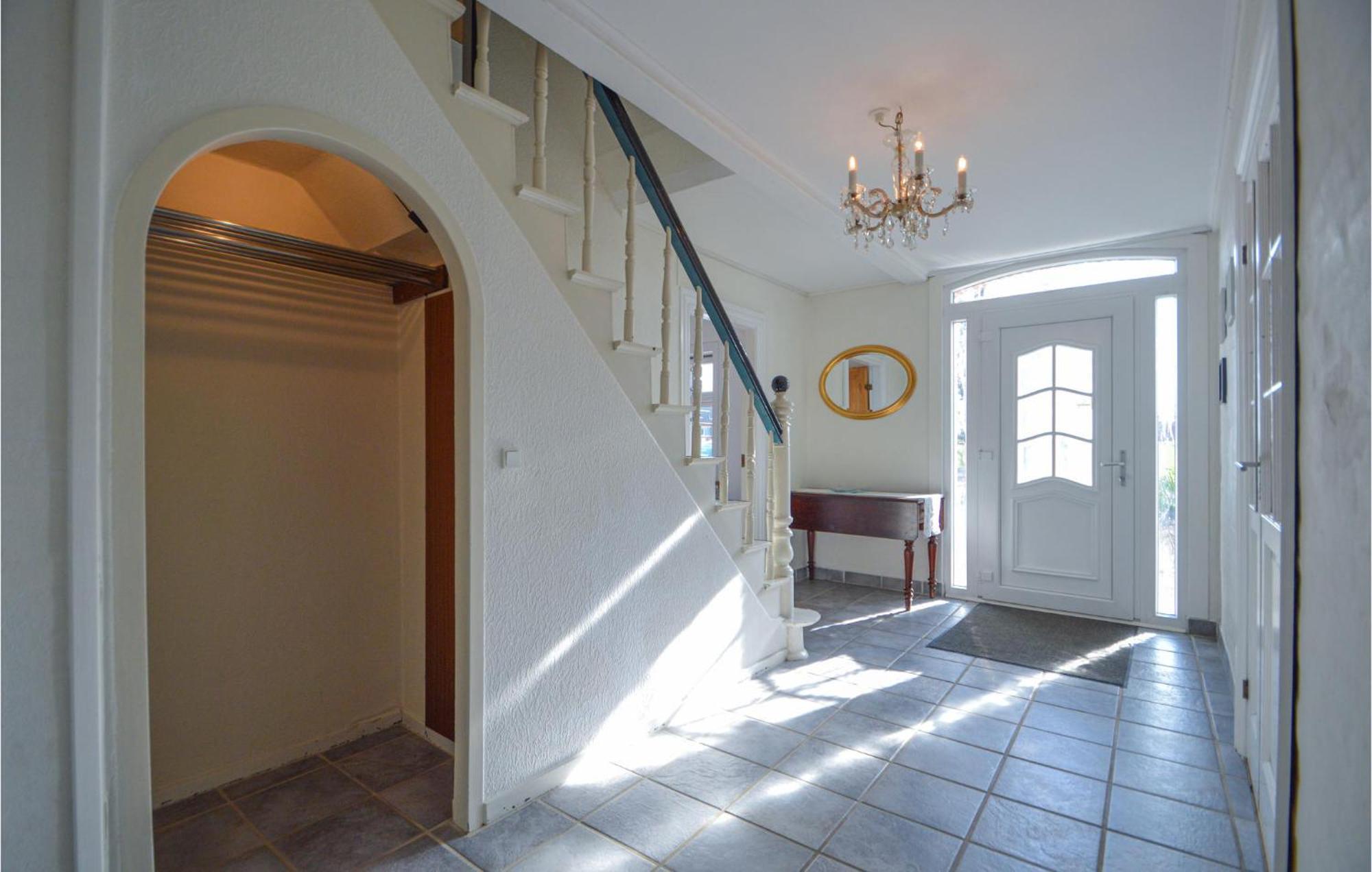 Awesome Home In Bredebro With Kitchen Ballum Екстериор снимка